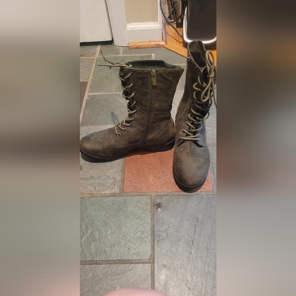 Women's Olive Suede Side Zipper Lace-Up Boots